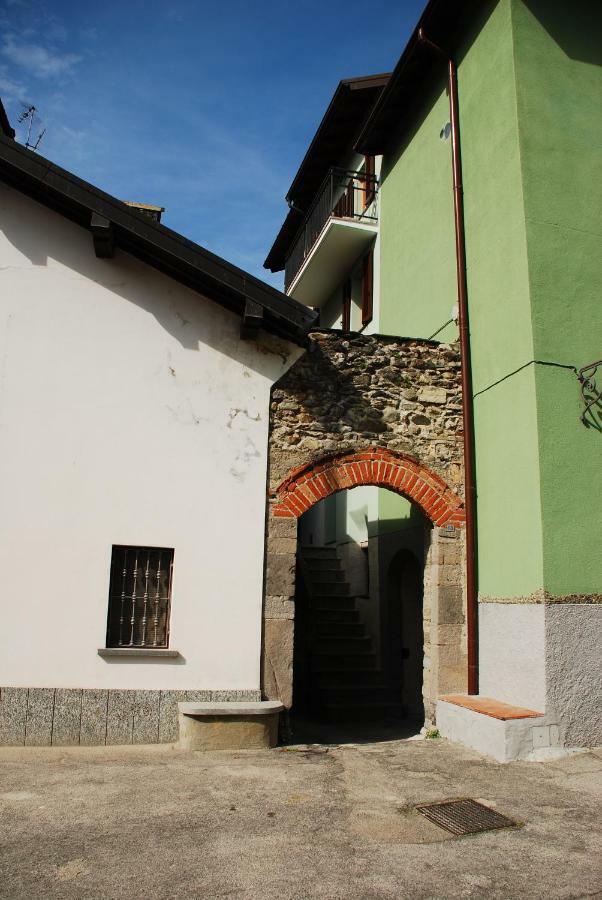 La Casa Del Borgo Villa Dervio Bagian luar foto